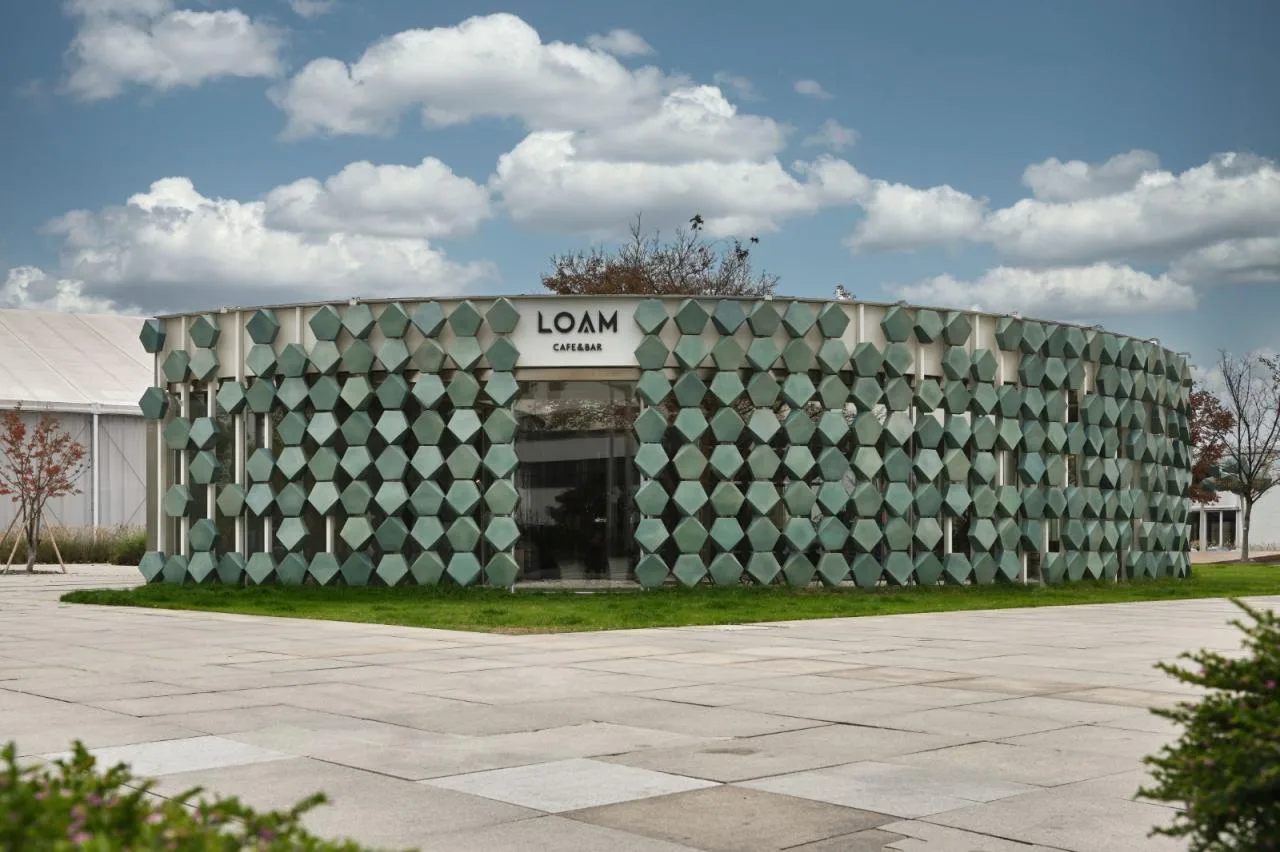 BIM Architecture | LOAM Porcelain House Coffee under the Green Maple Tree/Eight Wilderness Design
