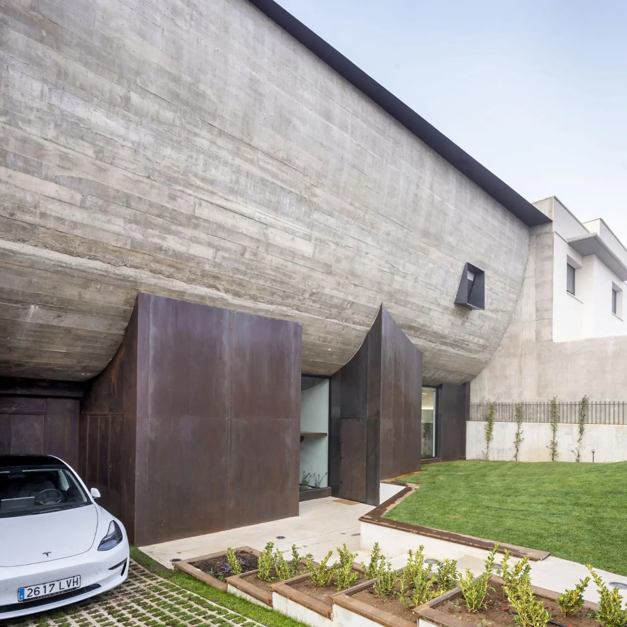 BIM Architecture | Concrete Shell, NAU Residential/MUKA Arquitectura