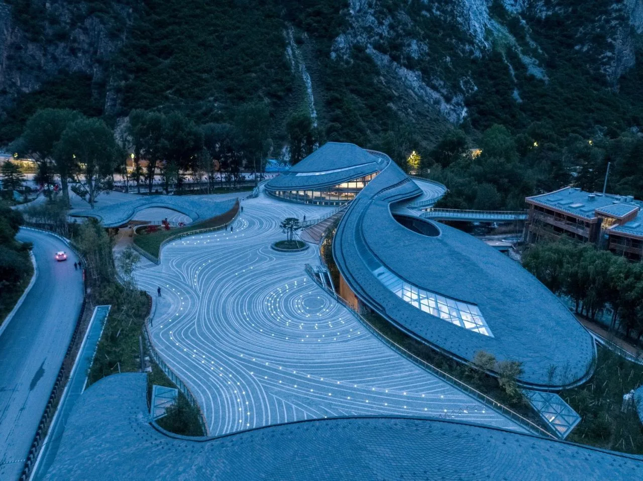 BIM Architecture | Jiuzhaigou Valley Scenic and Historic Interest Area Valley Entrance Three dimensional Tourist Service Center/Tsinghua University Architectural Design and Research Institute