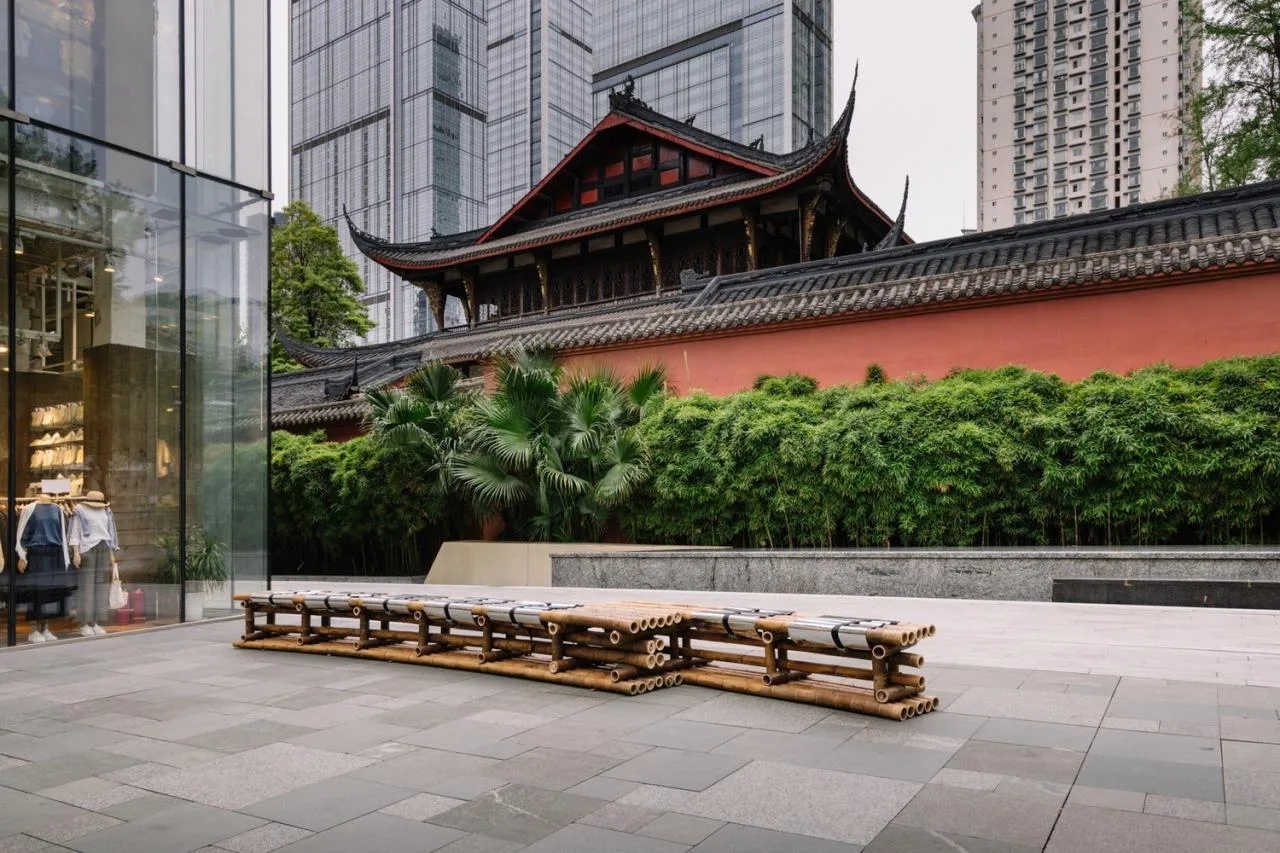 BIM Architecture | Between Skies and Snacks, Through Doumo Qian/Bare Building Renewal Architectural Design Firm
