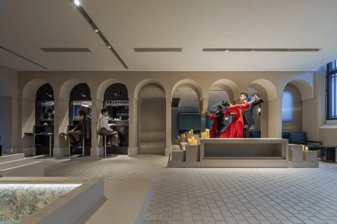 BIM Architecture | Piazza in a room: Macably Coffee (Historical Museum Store)/Wutopia Lab