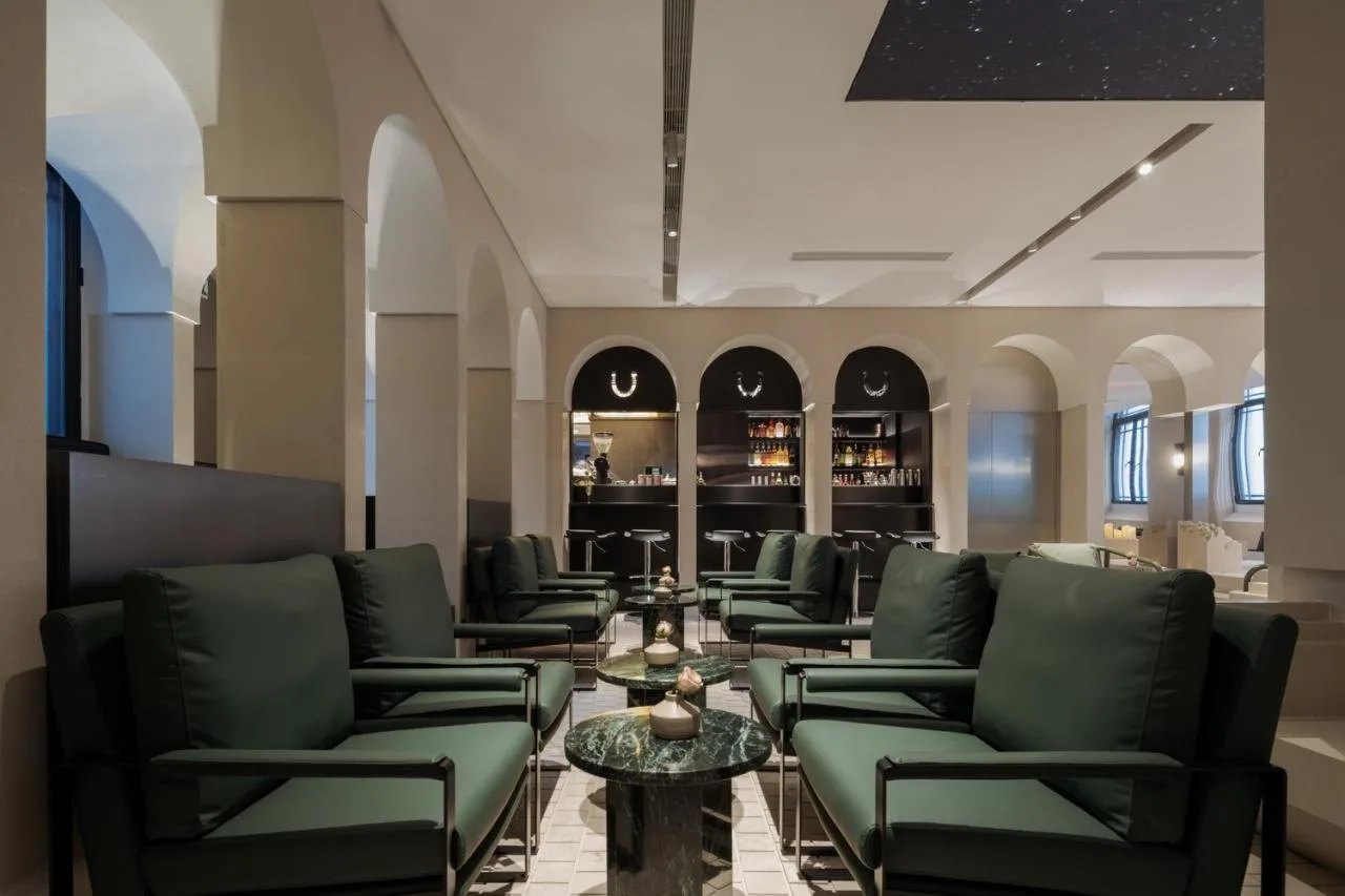 BIM Architecture | Piazza in a room: Macably Coffee (Historical Museum Store)/Wutopia Lab