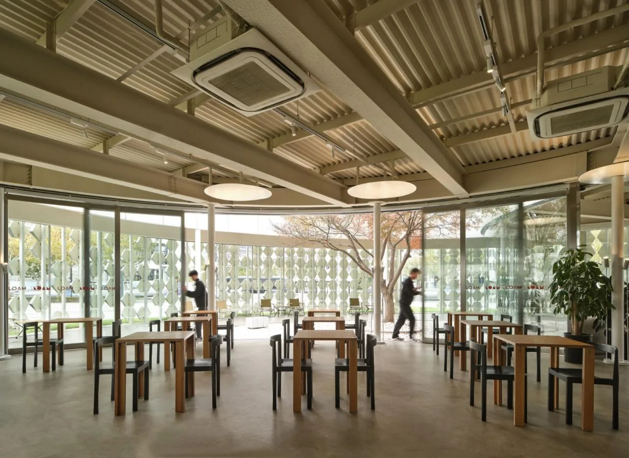 BIM Architecture | LOAM Porcelain House Coffee under the Green Maple Tree/Eight Wilderness Design