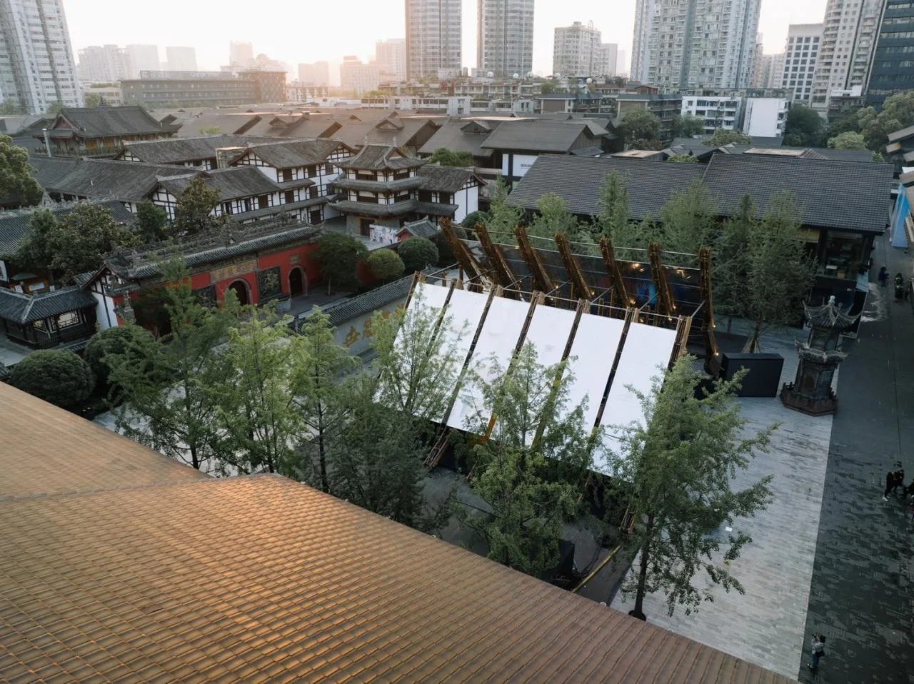 BIM Architecture | Between Skies and Snacks, Through Doumo Qian/Bare Building Renewal Architectural Design Firm