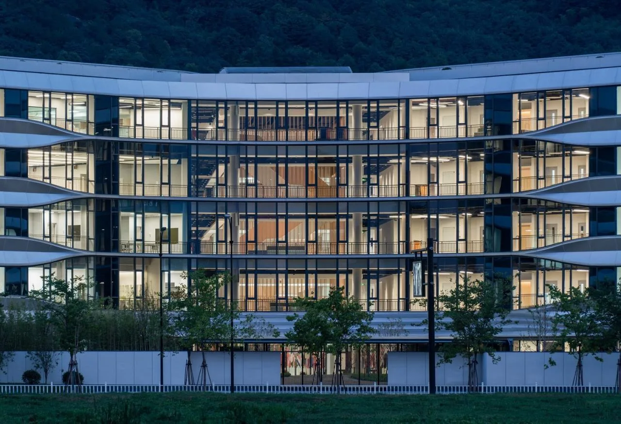 BIM Architecture | Education Hub: HIS Hangzhou International School/Zhu Peidong line+Architecture Firm gad