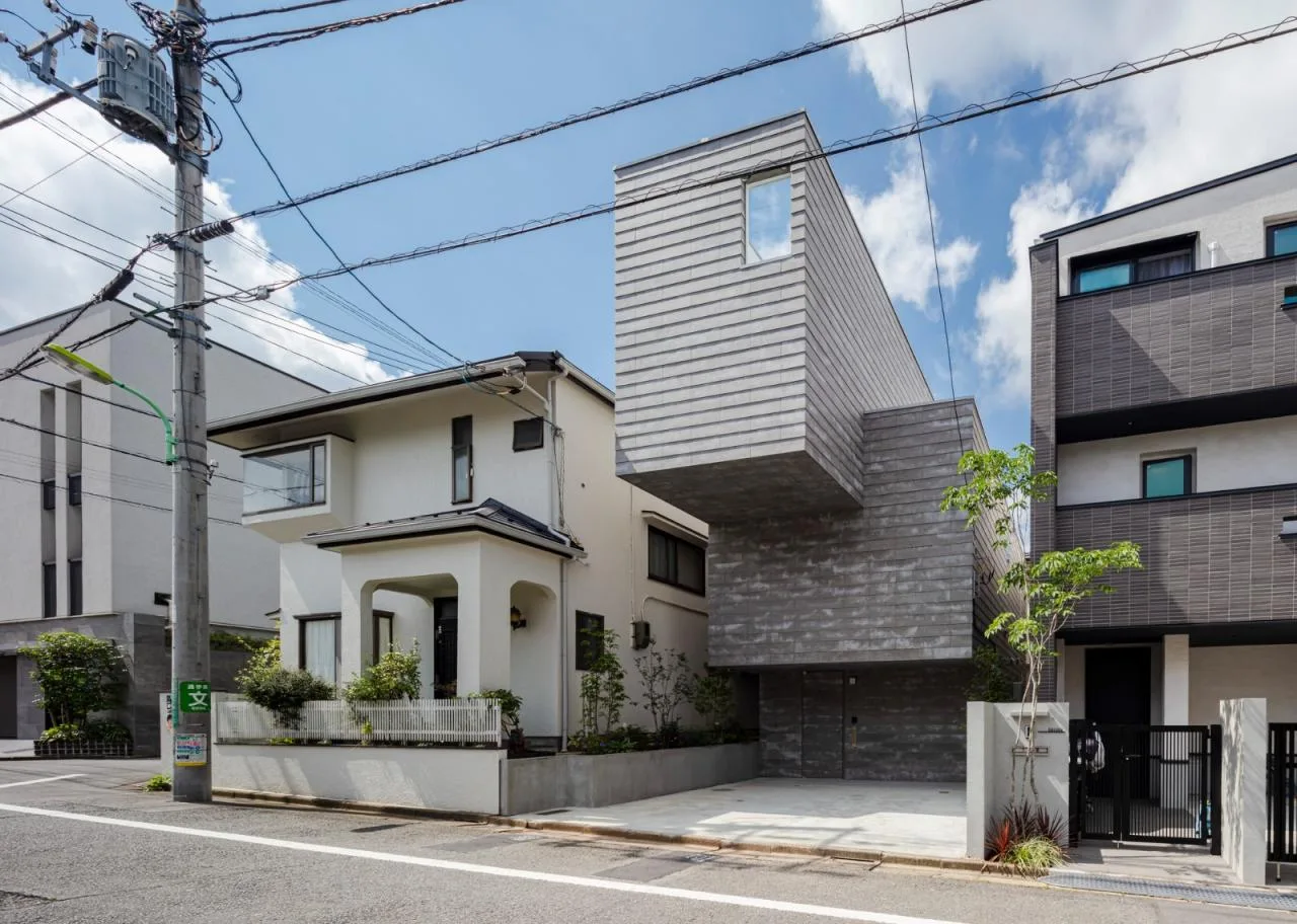 BIM architecture | staggered cantilever structure, Shimouma residential/I.R.A