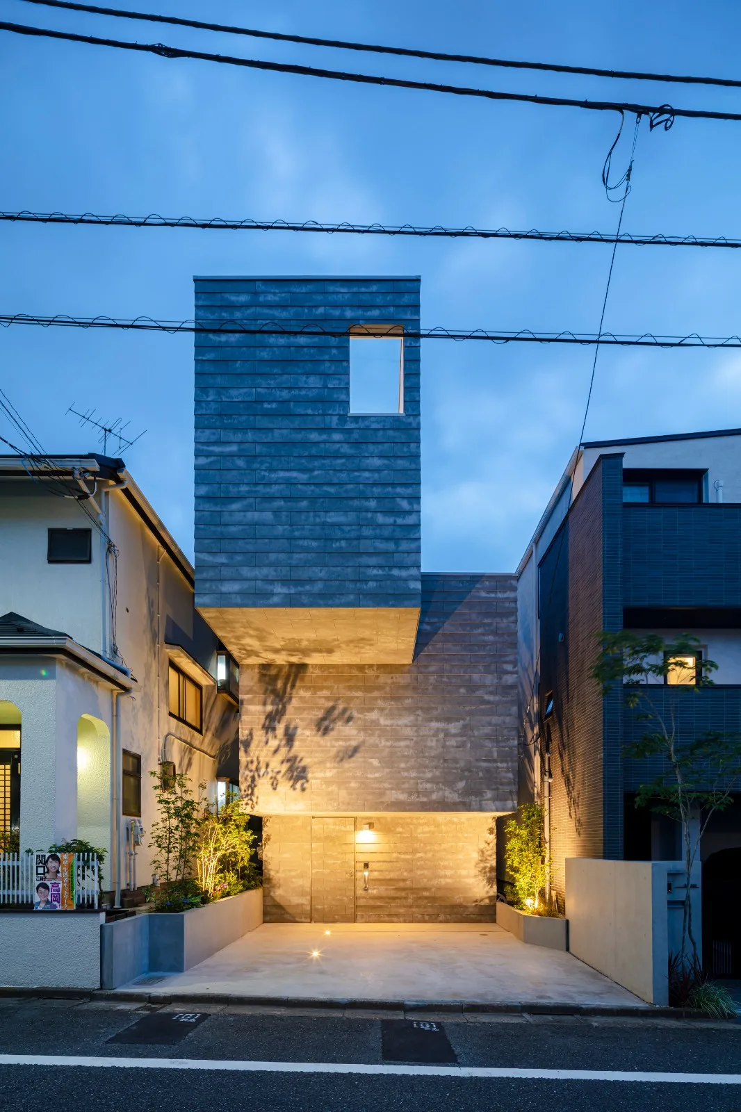 BIM architecture | staggered cantilever structure, Shimouma residential/I.R.A