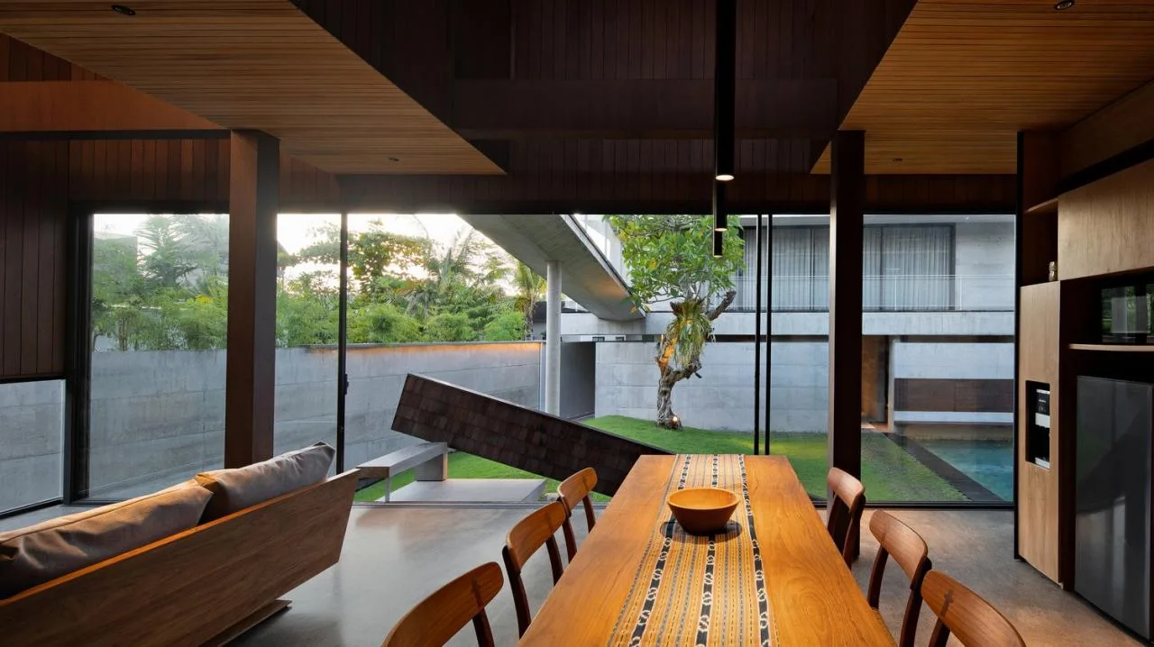 BIM architecture | connected by a cross corridor bridge, Tanatakah villa/asimapra