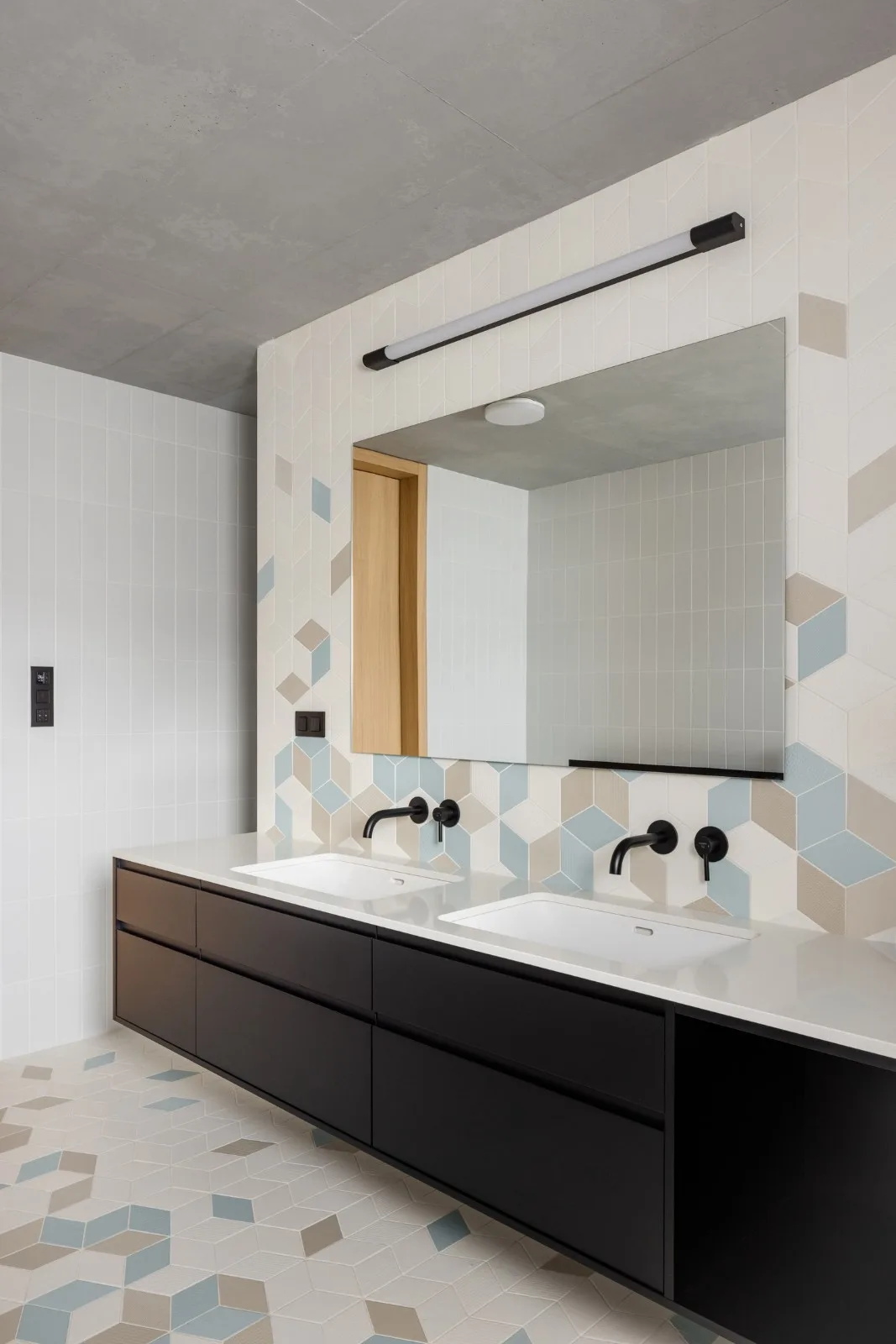 BIM Architecture | Independent Residence: Brick House Z á horsk é Sady/ArchitekTI mikulaj&  mikulajova