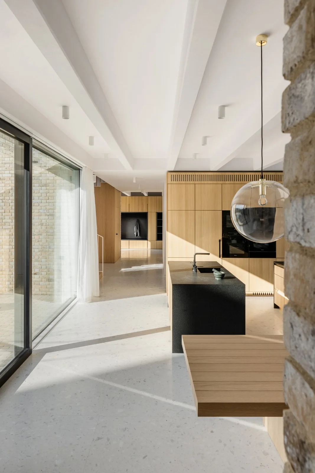 BIM Architecture | Independent Residence: Brick House Z á horsk é Sady/ArchitekTI mikulaj&  mikulajova