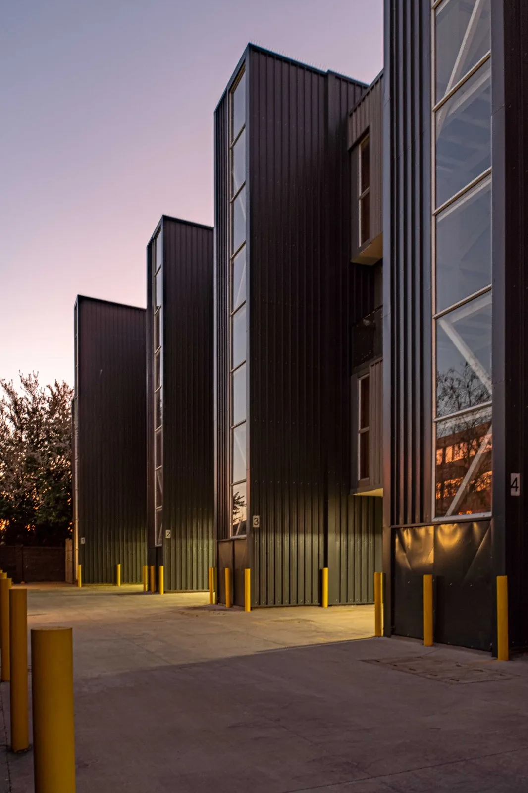 BIM Architecture | Container Dormitory/Ian Hs ü+Gabriel Rudolph