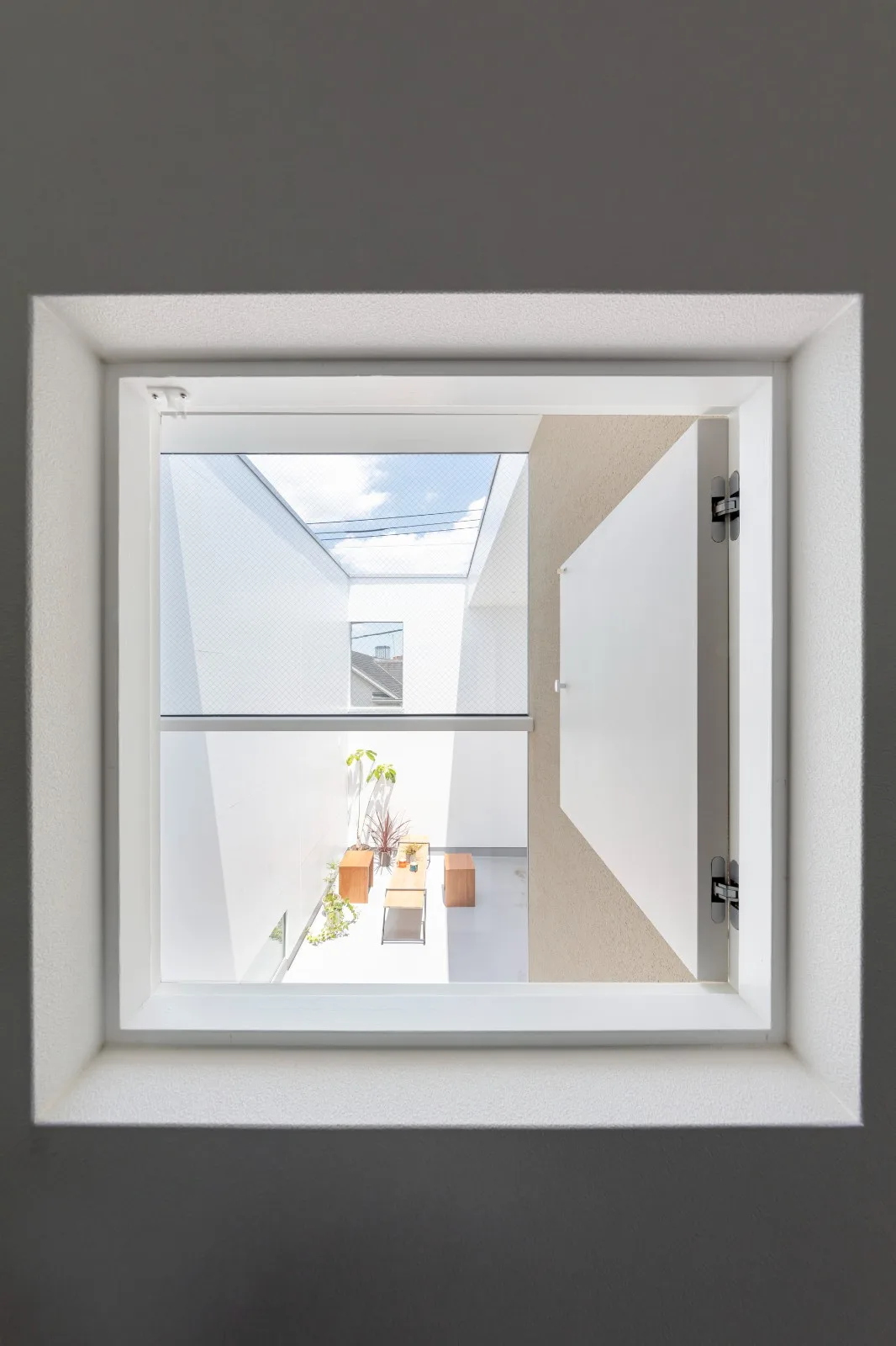 BIM architecture | staggered cantilever structure, Shimouma residential/I.R.A