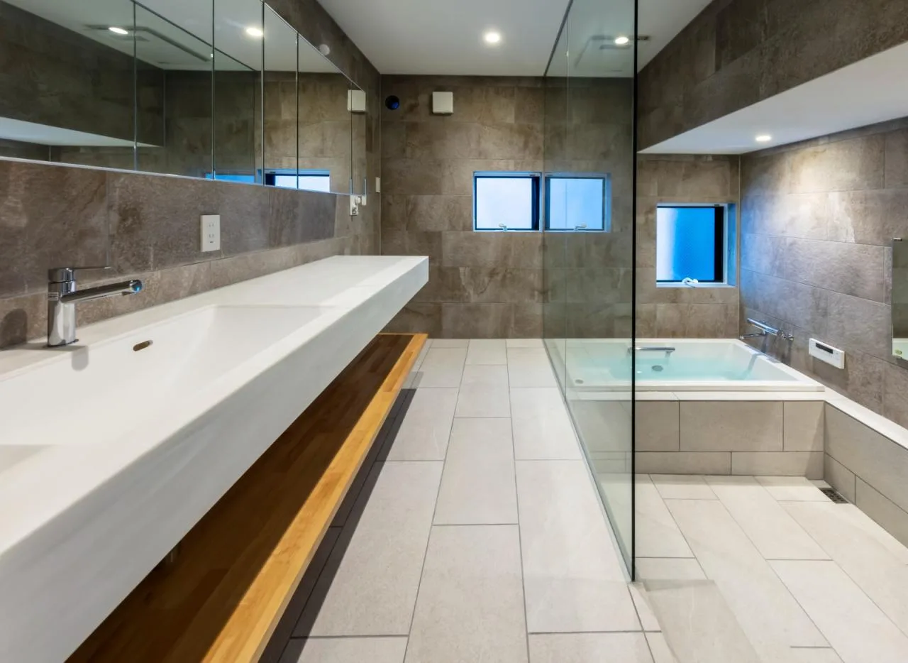 BIM architecture | staggered cantilever structure, Shimouma residential/I.R.A