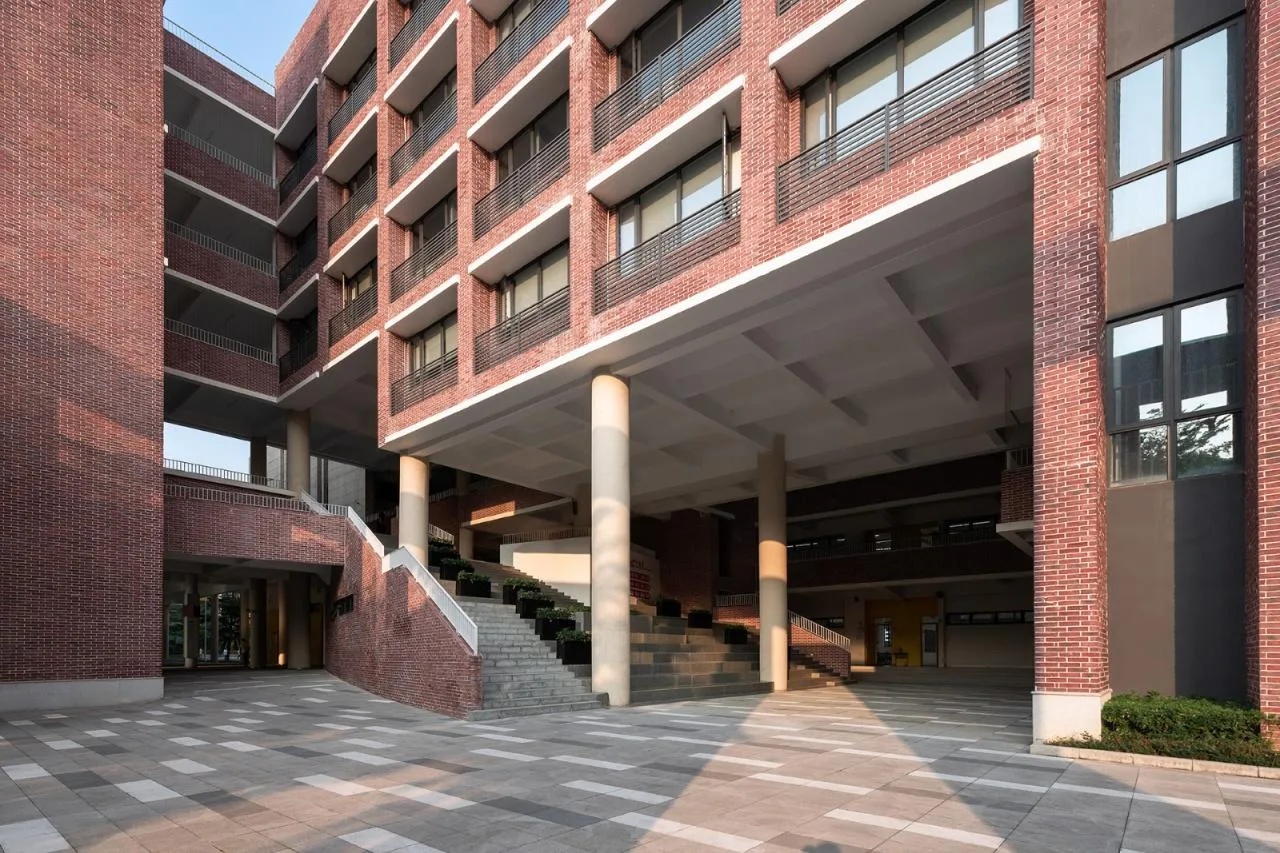 BIM Architecture | The Charm of Red Brick in Geometric Order: Huizhou Honghua School/Botao Design