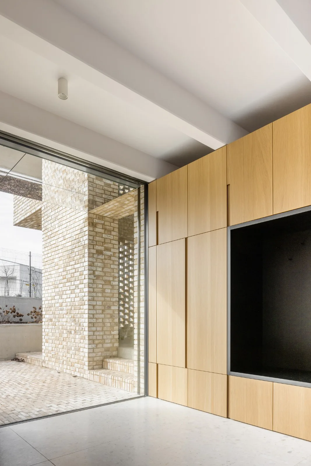 BIM Architecture | Independent Residence: Brick House Z á horsk é Sady/ArchitekTI mikulaj&  mikulajova