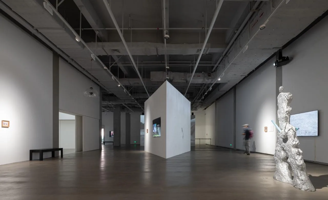 BIM Architecture | Opening the 'White Box' Art Museum: OCT Contemporary Art Center - B10 Hall/URBANUS Urban Practice
