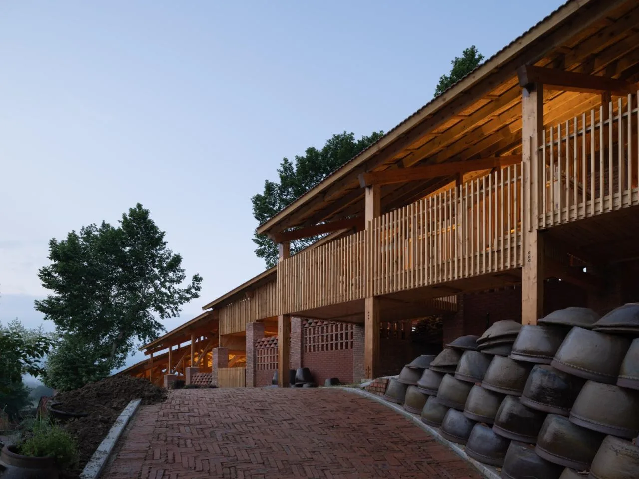 BIM Architecture | Anhui Qianshan Poomlong Kiln and Intangible Cultural Heritage Living Room/Grey Space Architecture Firm