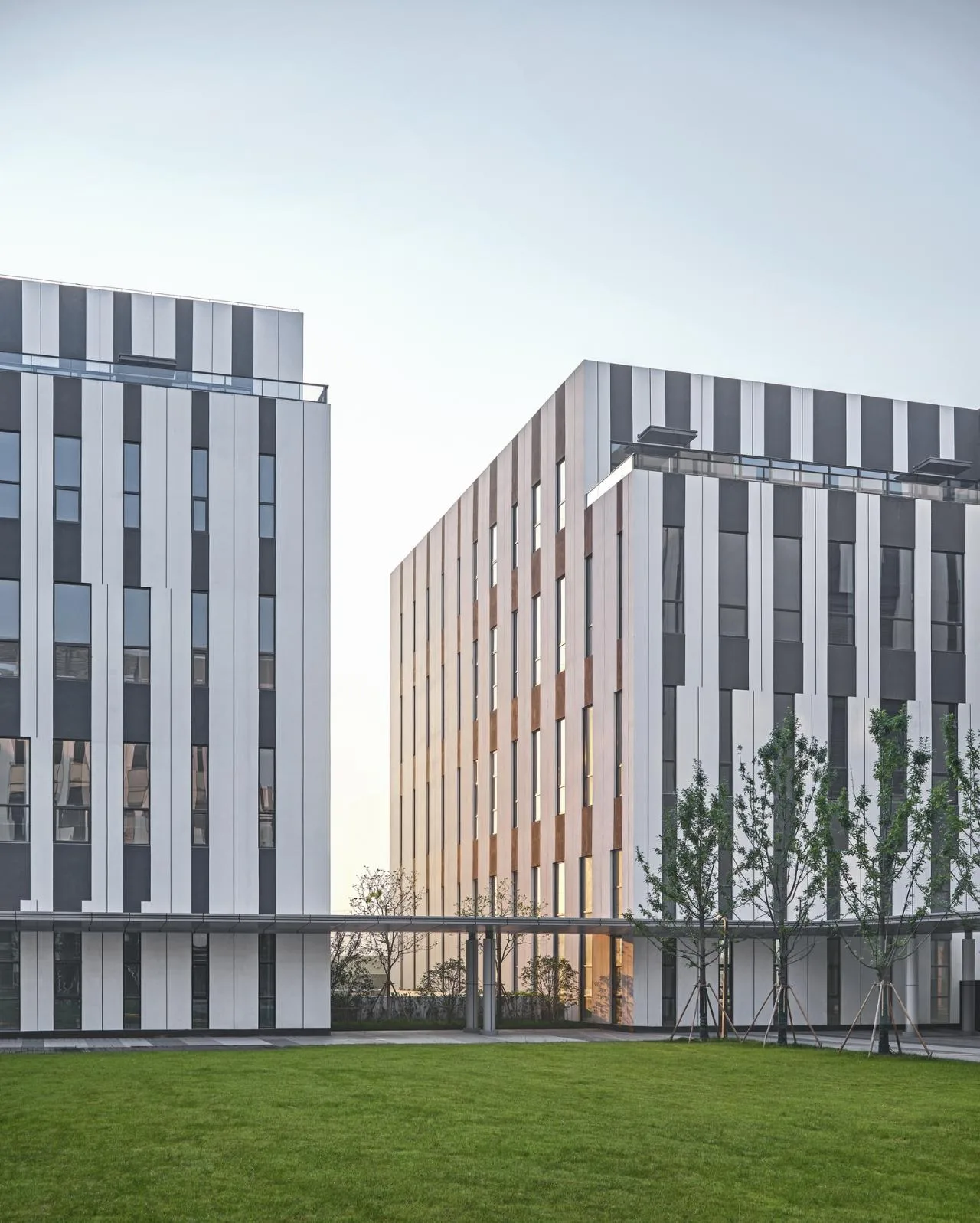 BIM architecture | Jumping colors x smiling curves, injecting vitality and emotion into park buildings: Suzhou Xinyang Industrial Park/FTA