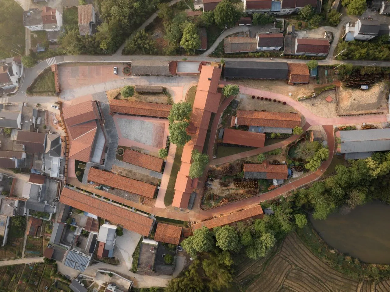 BIM Architecture | Anhui Qianshan Poomlong Kiln and Intangible Cultural Heritage Living Room/Grey Space Architecture Firm