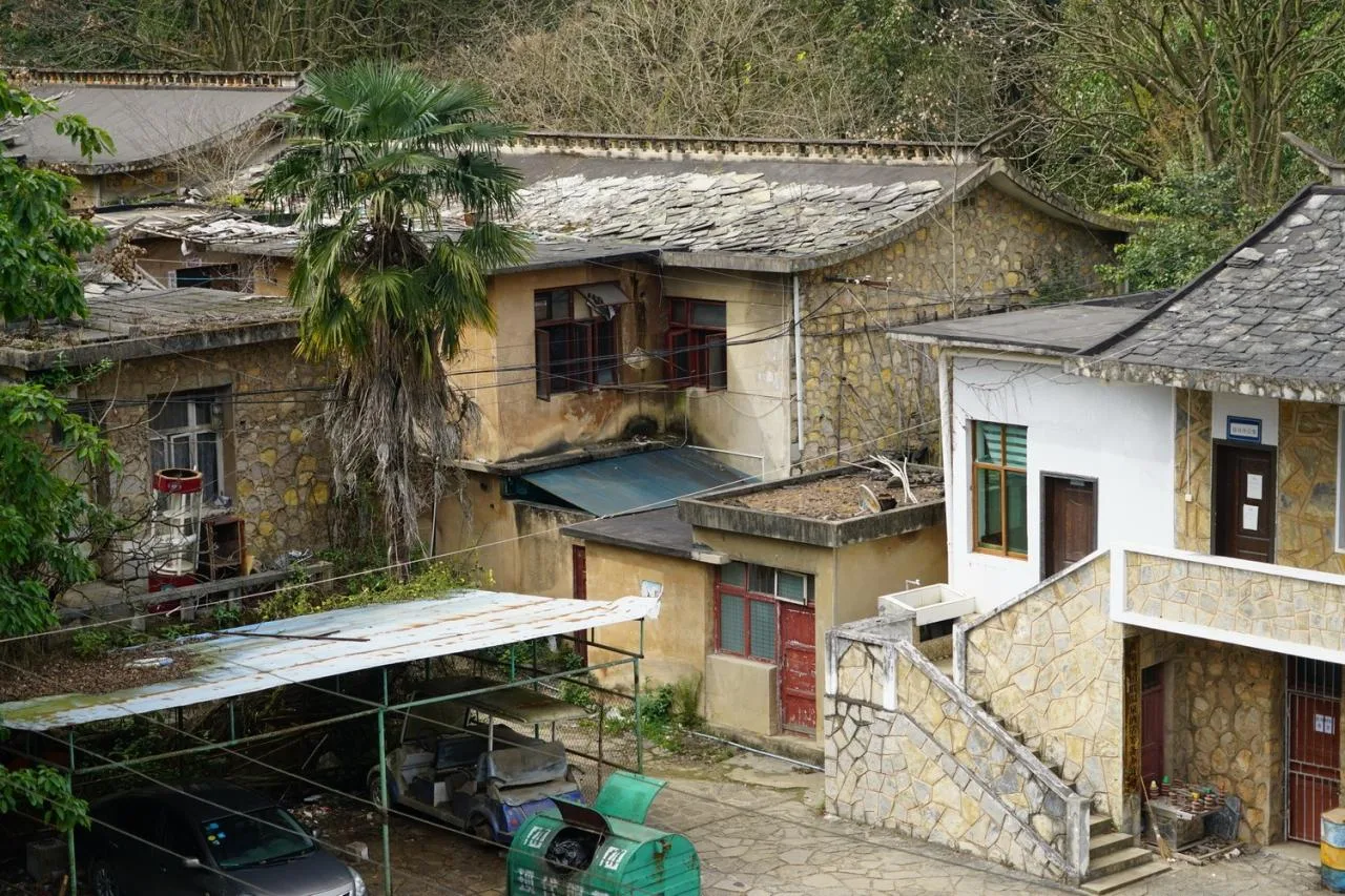 BIM Architecture | Poetic Dwelling Under the Waterfall: Yaojia Waterfall Village/Shanghai Yaoshun Architectural Design Co., Ltd