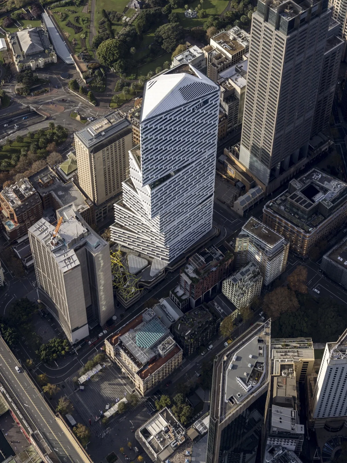 BIM architecture | First tower renovation in Quay Quarter, 'grafting' new floor slabs/3XN