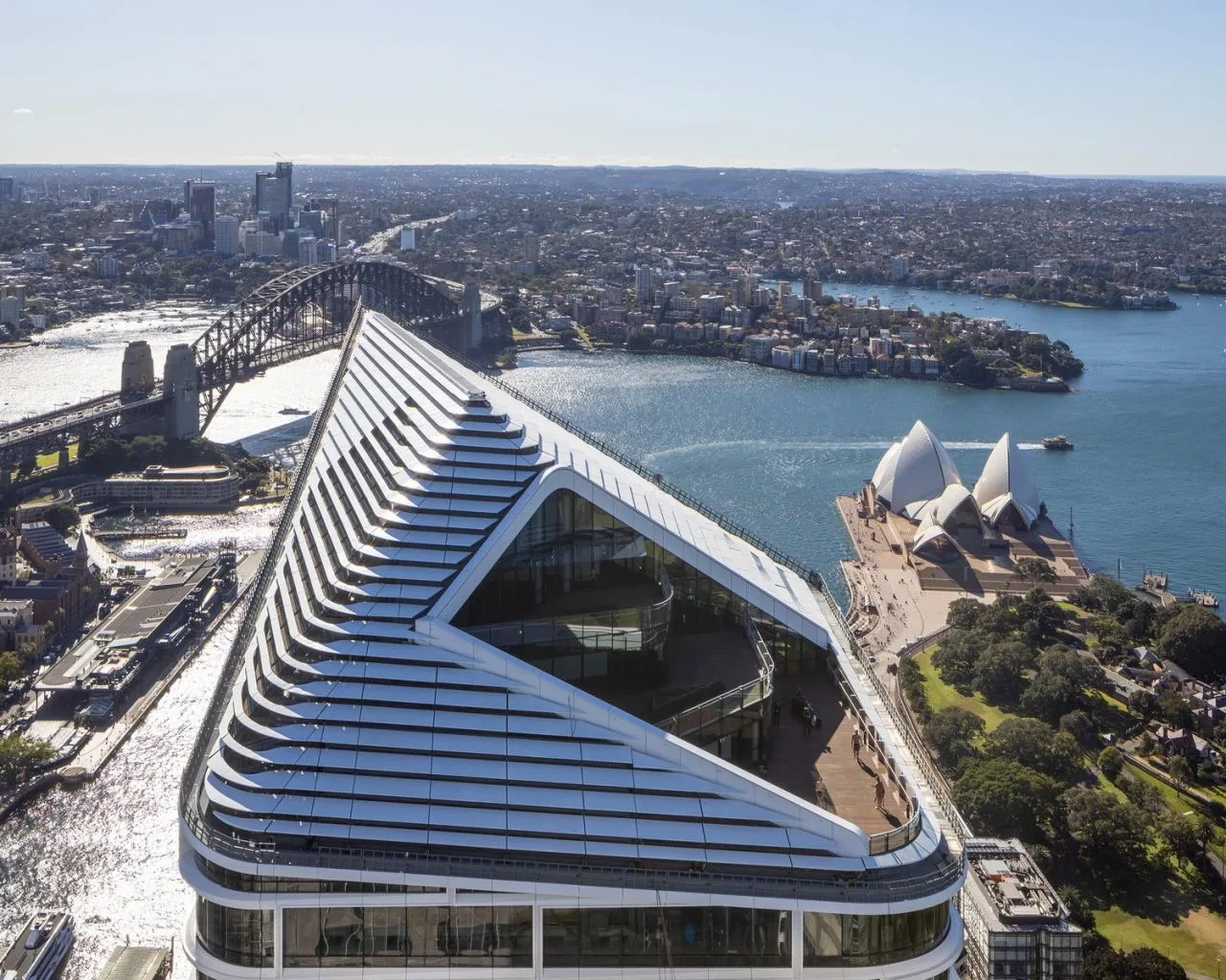 BIM architecture | First tower renovation in Quay Quarter, 'grafting' new floor slabs/3XN