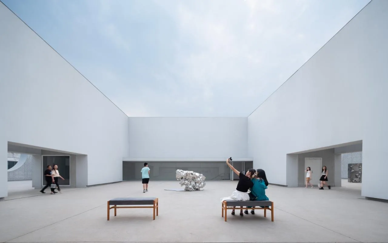 BIM Architecture | Opening the 'White Box' Art Museum: OCT Contemporary Art Center - B10 Hall/URBANUS Urban Practice