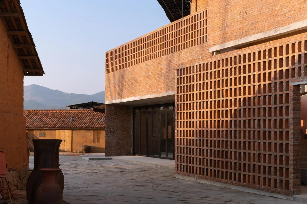 BIM Architecture | Anhui Qianshan Poomlong Kiln and Intangible Cultural Heritage Living Room/Grey Space Architecture Firm