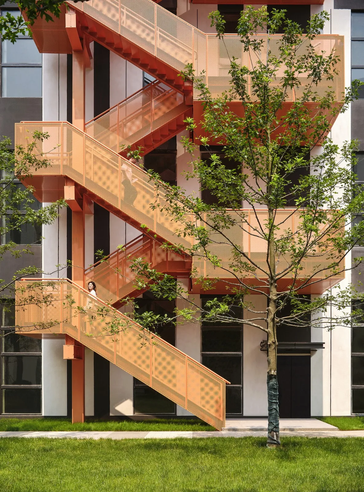 BIM architecture | Jumping colors x smiling curves, injecting vitality and emotion into park buildings: Suzhou Xinyang Industrial Park/FTA