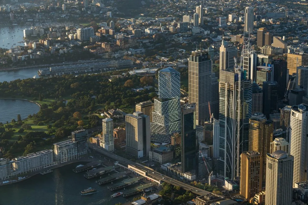 BIM architecture | First tower renovation in Quay Quarter, 'grafting' new floor slabs/3XN