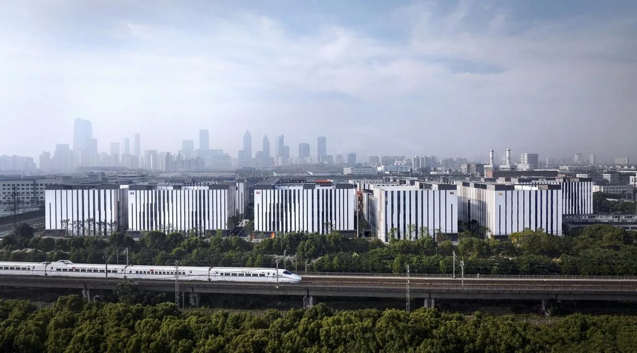 BIM architecture | Jumping colors x smiling curves, injecting vitality and emotion into park buildings: Suzhou Xinyang Industrial Park/FTA