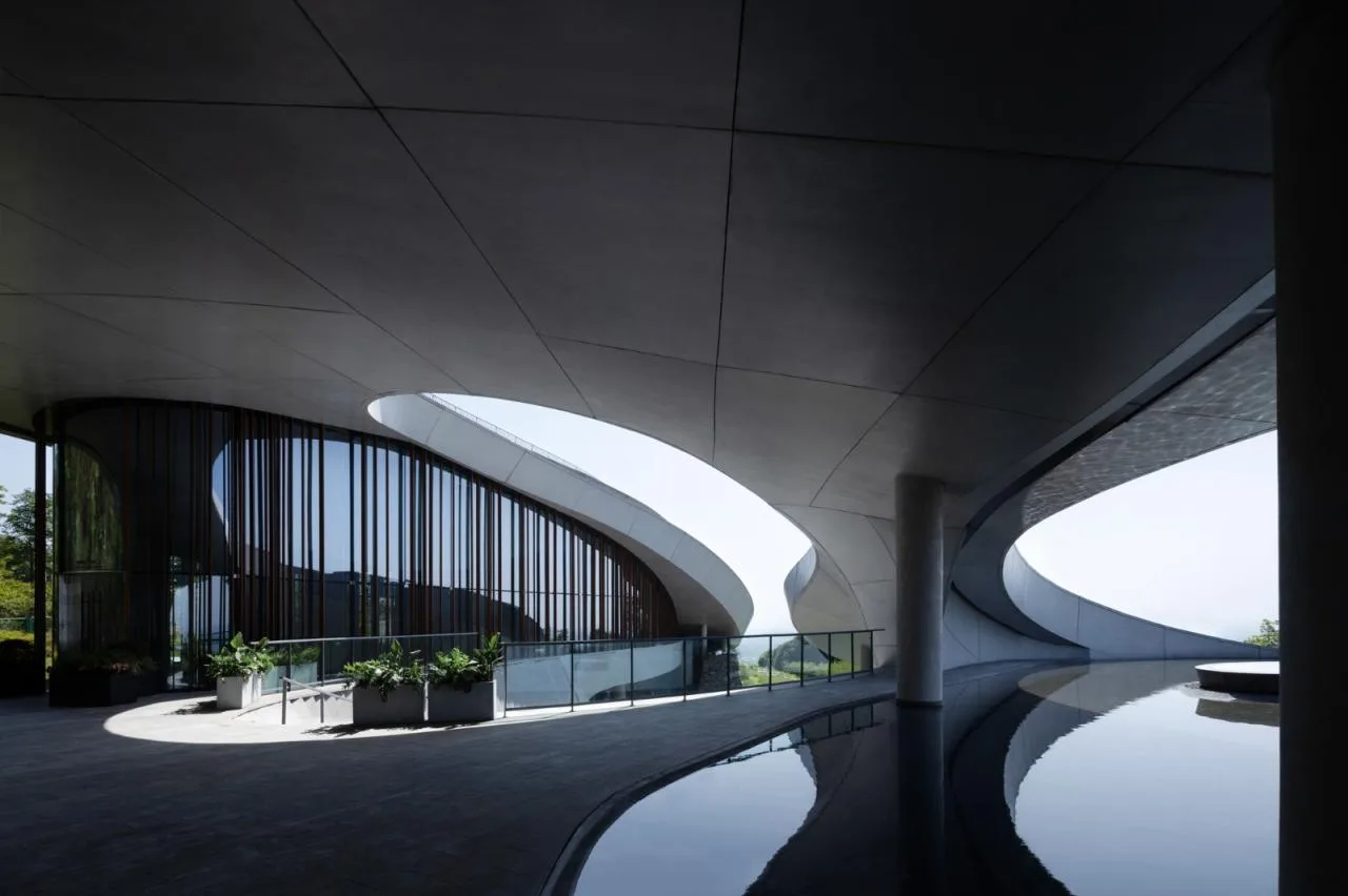 BIM Architecture | Longquan Mountain Mirror High Altitude Platform/BUZZ Architecture Firm
