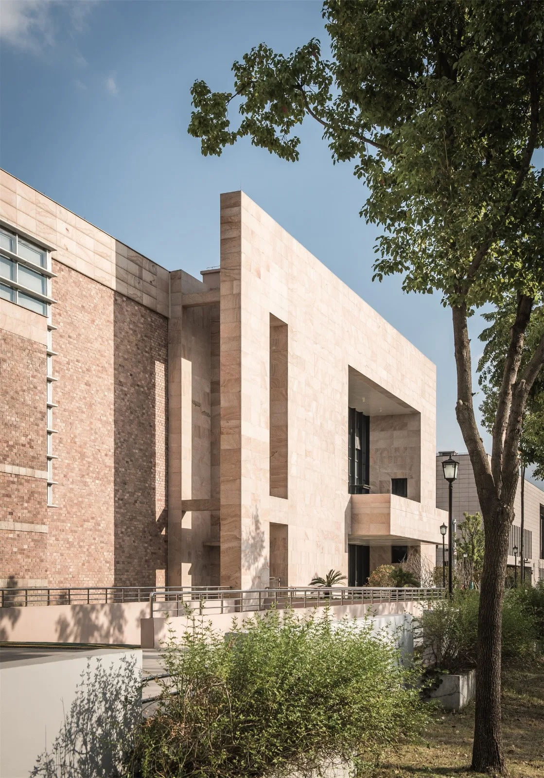 BIM Architecture | 'Renewal and Reshaping of Memorial Spaces' Jiaxing Museum Library Renovation and Expansion/Qin Luofeng ST Studio+Zhejiang Provincial Institute