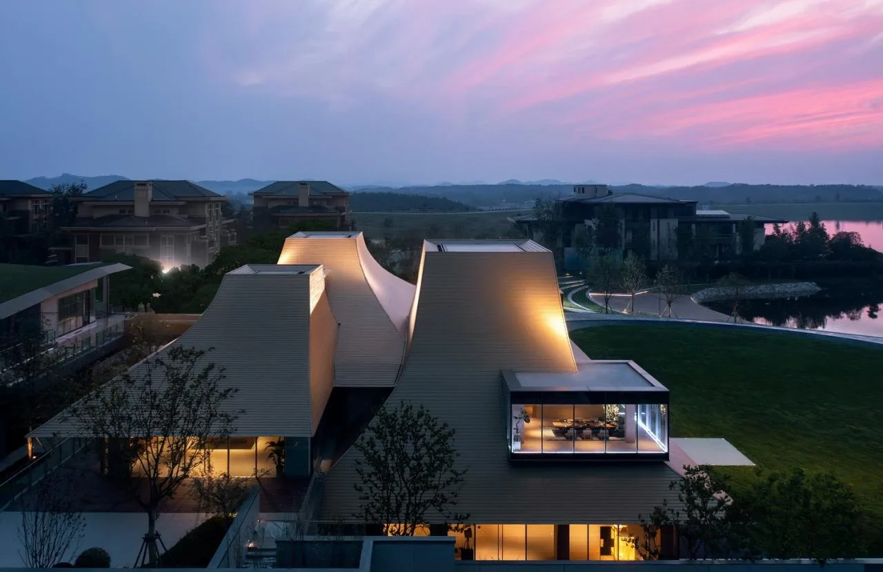 BIM Architecture | Light Courtyard: Boxin Community Neighborhood Center/Meng Fanhao Line+Architectural Firm