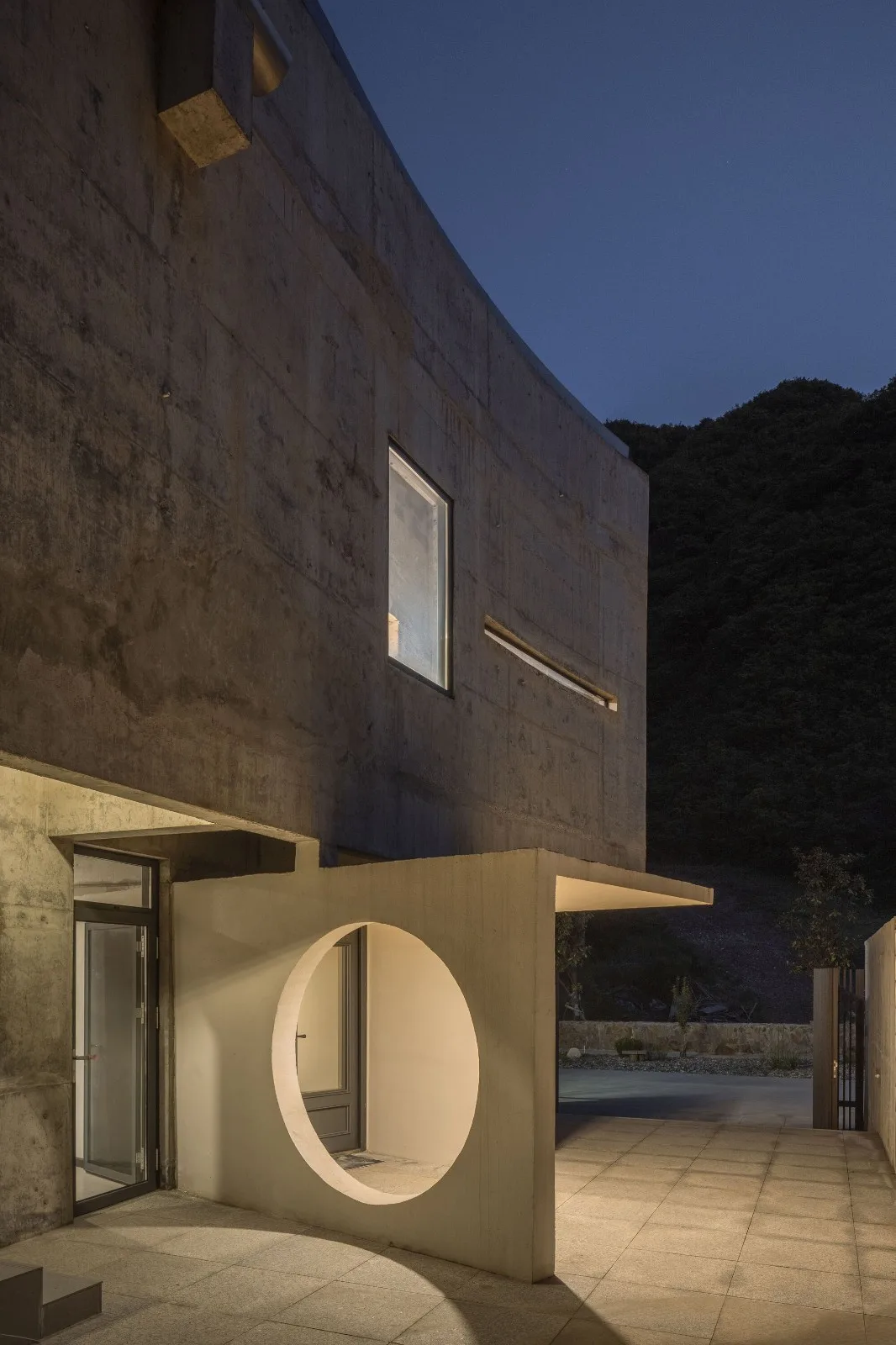 BIM Architecture | Cliff Home/Li Wenxi Architectural Firm