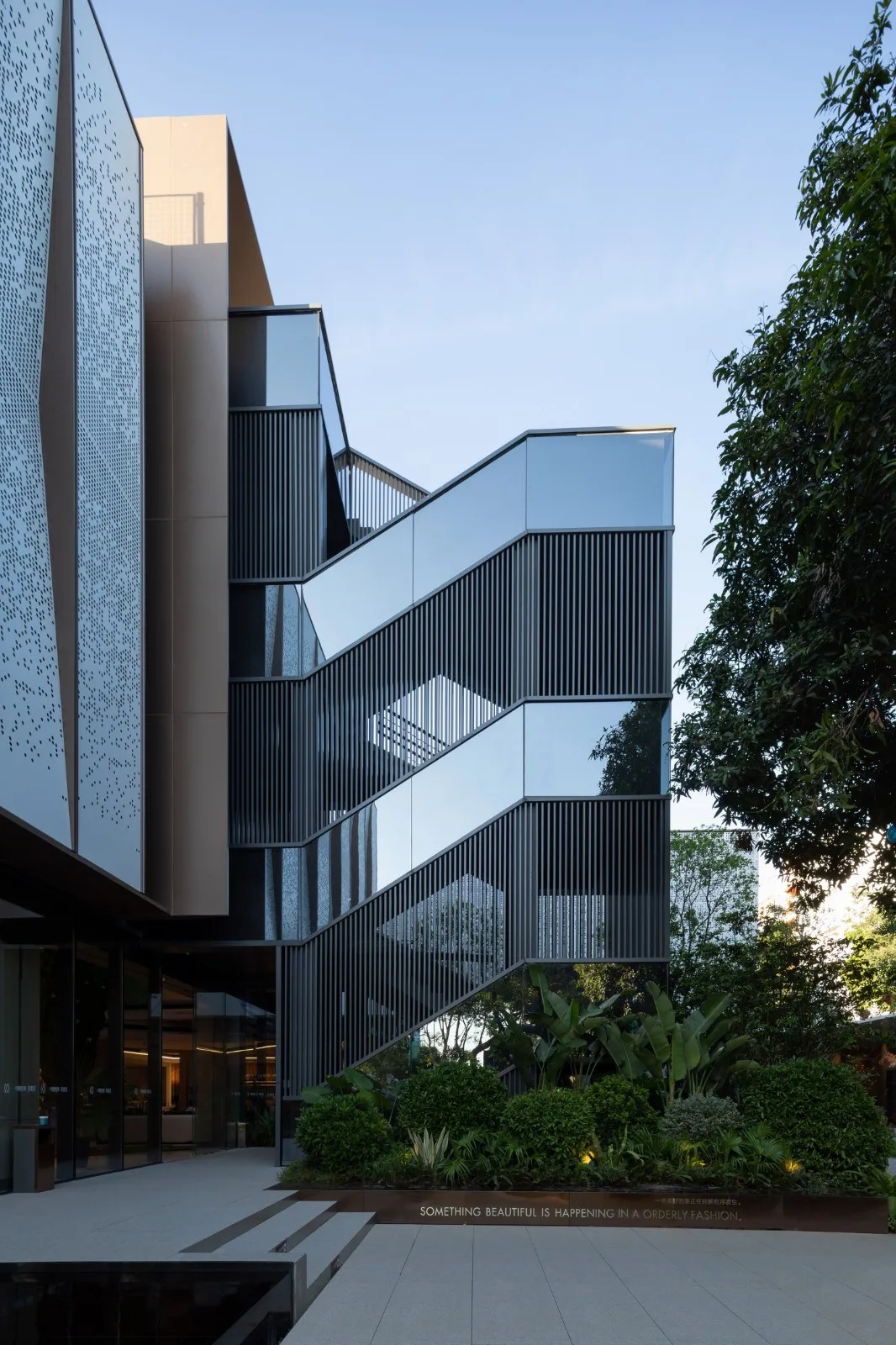 BIM Architecture | Green Forest Secret Realm: Shenzhen COFCO Yuezhang Fenghuangli Exhibition Center/Botao Design