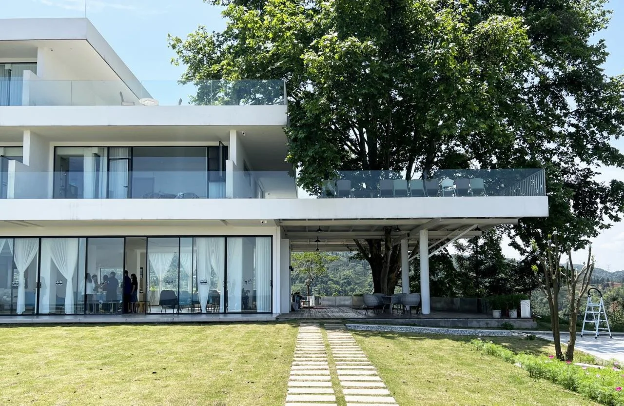 BIM Architecture | Yuntai Yueye: Floating Homestay/Iwakawa Architecture Design in Tea Fields