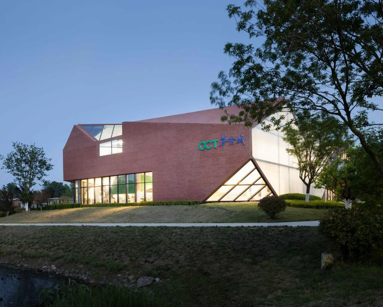 BIM Architecture | Carving Rural Jade, Waiting for Dust to Shine: Rural Revitalization Demonstration Zone Project Exhibition Center/Zou Yingxi - Chalan Architecture