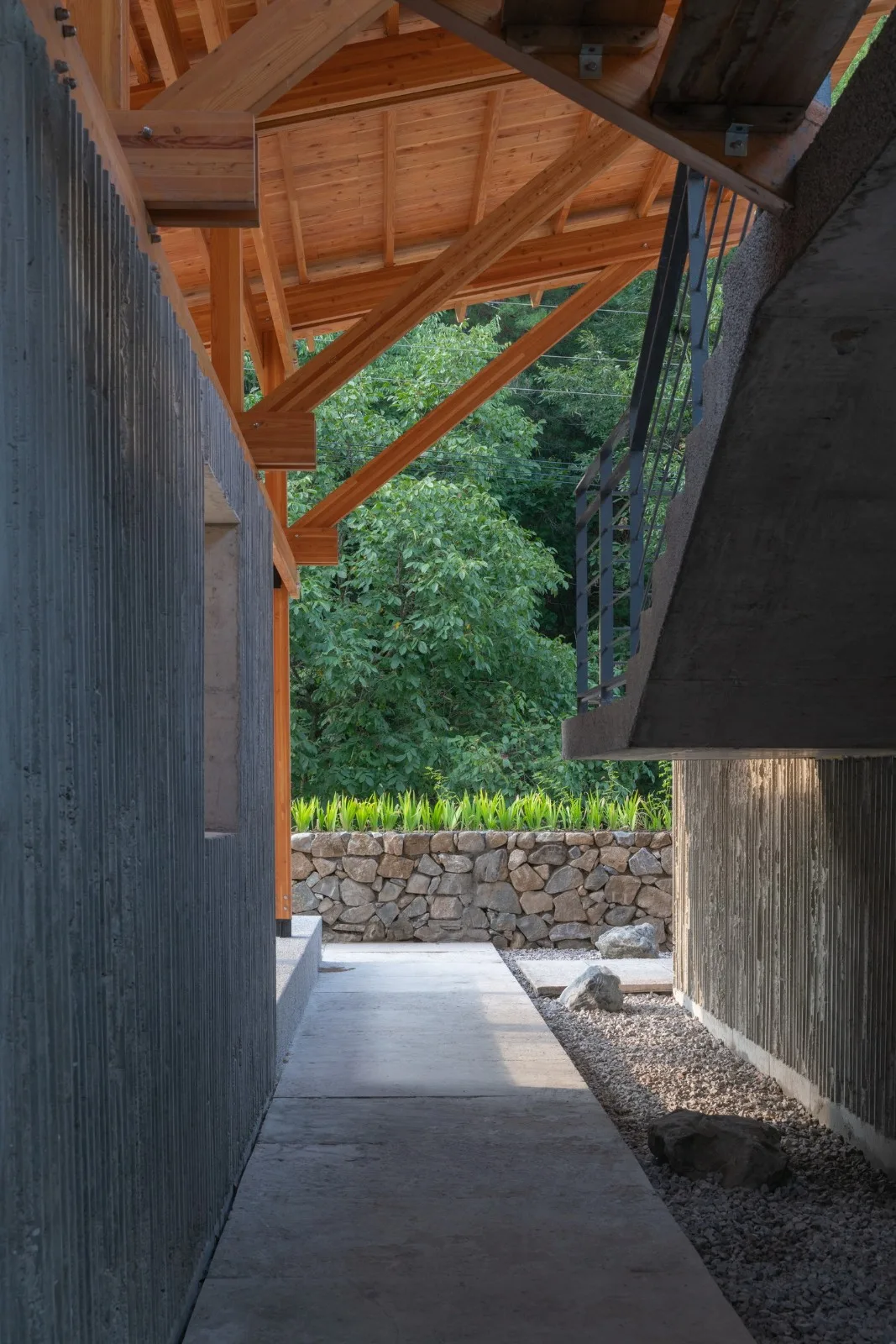BIM Architecture | Liuba Wayaogou Multi functional Service Center/Jianlin Architectural Design Firm