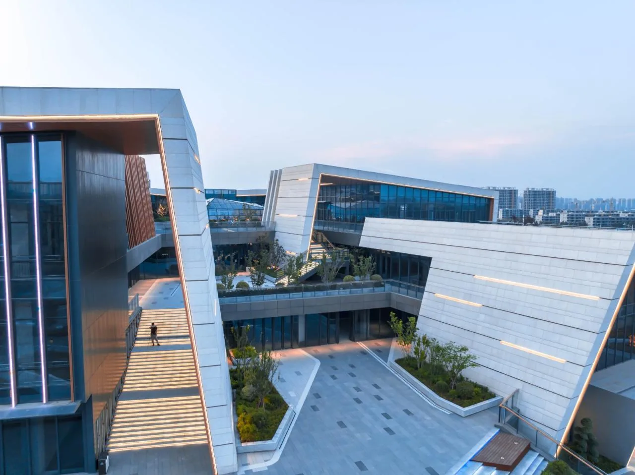 BIM Architecture | Valley of Mountains: Zhengzhou Shenye Health City/Botao Architecture