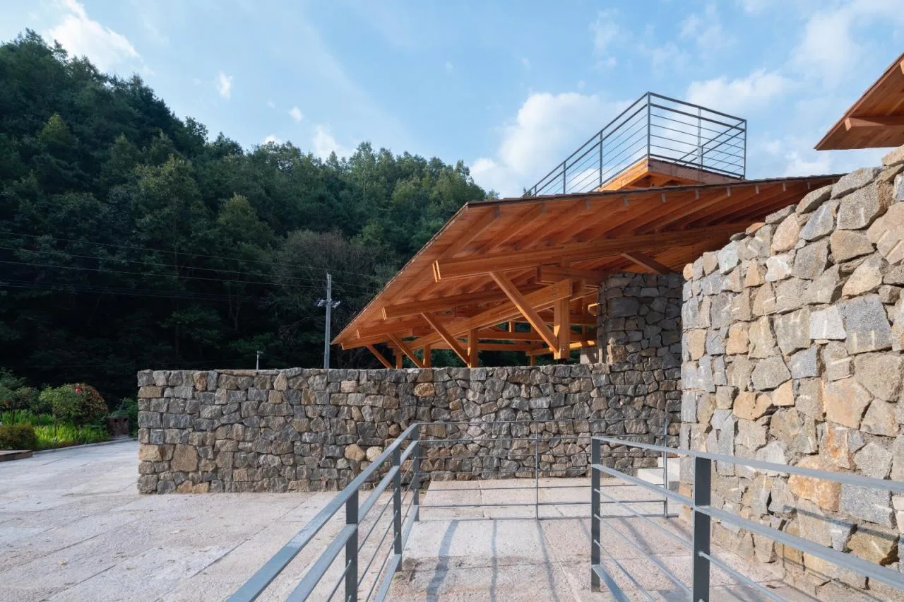 BIM Architecture | Liuba Wayaogou Multi functional Service Center/Jianlin Architectural Design Firm
