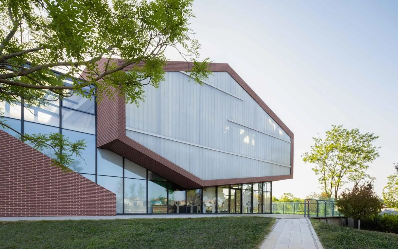 BIM Architecture | Carving Rural Jade, Waiting for Dust to Shine: Rural Revitalization Demonstration Zone Project Exhibition Center/Zou Yingxi - Chalan Architecture
