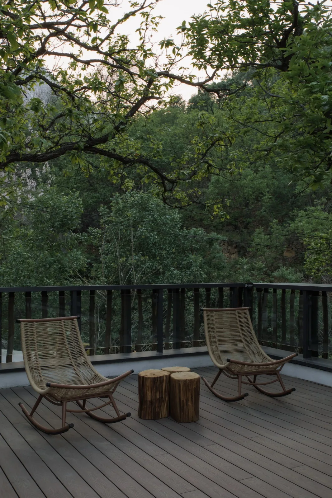BIM Architecture | Yimeng Book House Homestay: Natural Reconstruction and Symbiosis under Chestnut Grove/Grey Space Architecture Firm