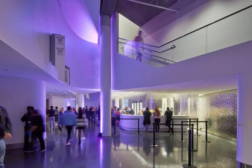 BIM architecture | HKS creates a 'boat in a bottle' venue within SoFi Stadium