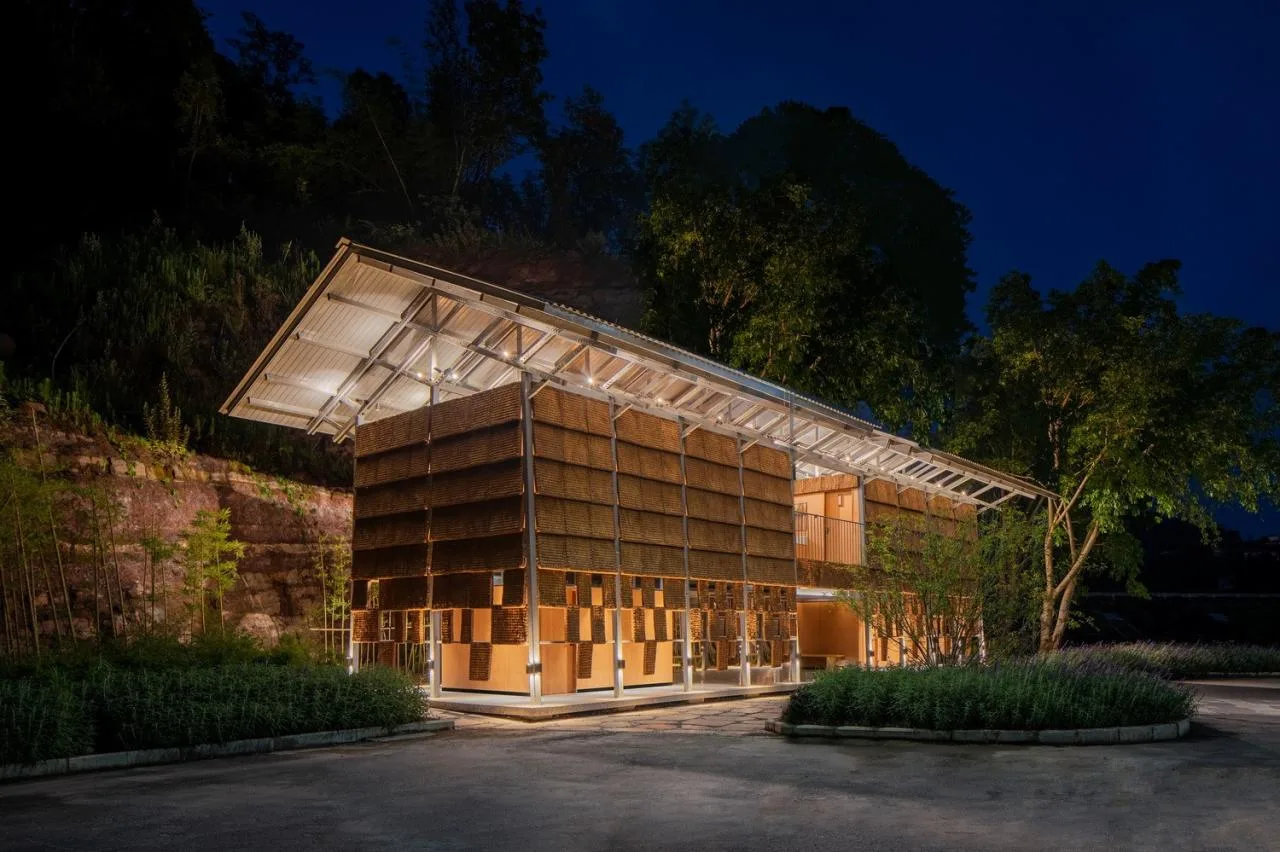 BIM Architecture | Brown Toilet Facing Flower Sea/Row Building