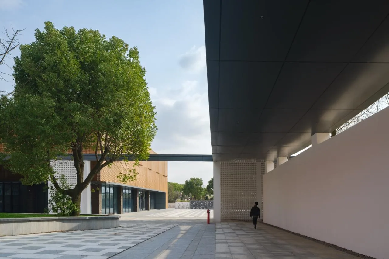 BIM Architecture | Tongxiang Red Culture Education Center/Qingshang Construction Society