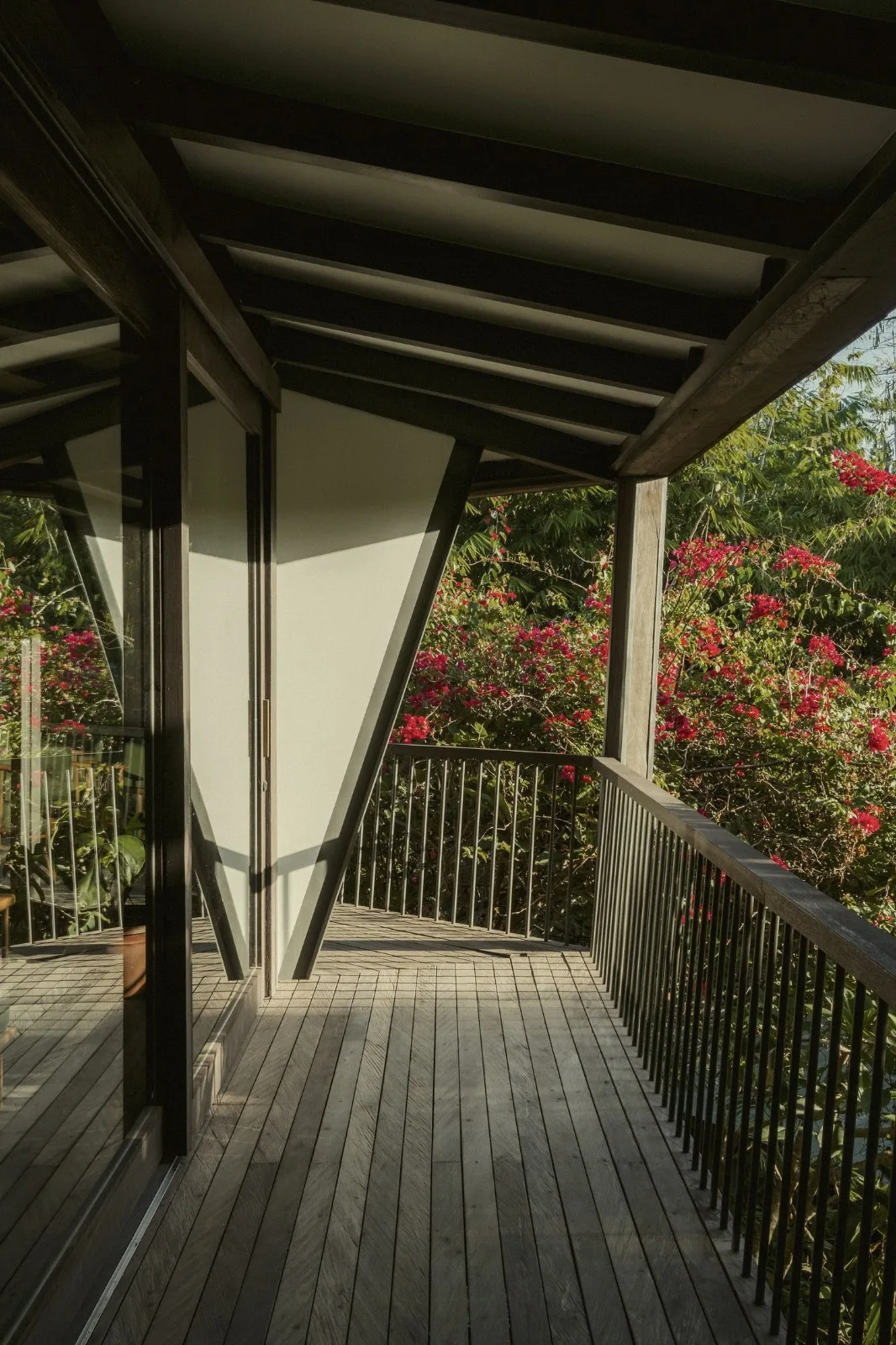 BIM Architecture | Octagonal Restaurant and Work Area/Stilt Studios