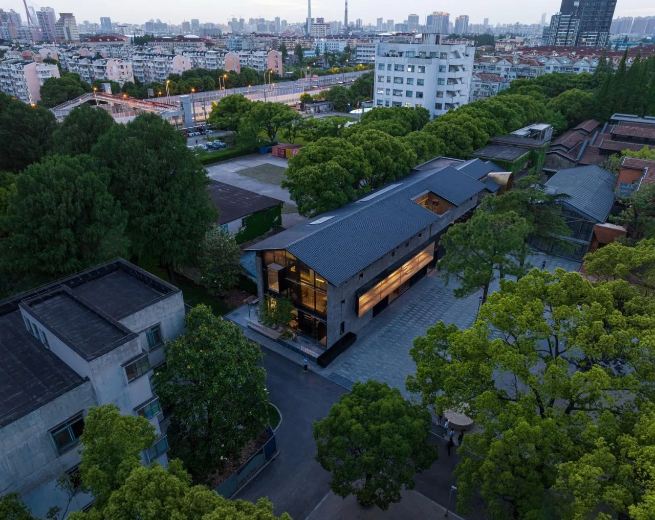 BIM Architecture | Concealing like a valley, like a half warehouse: Half warehouse, Shanghai/Benzhe Architecture