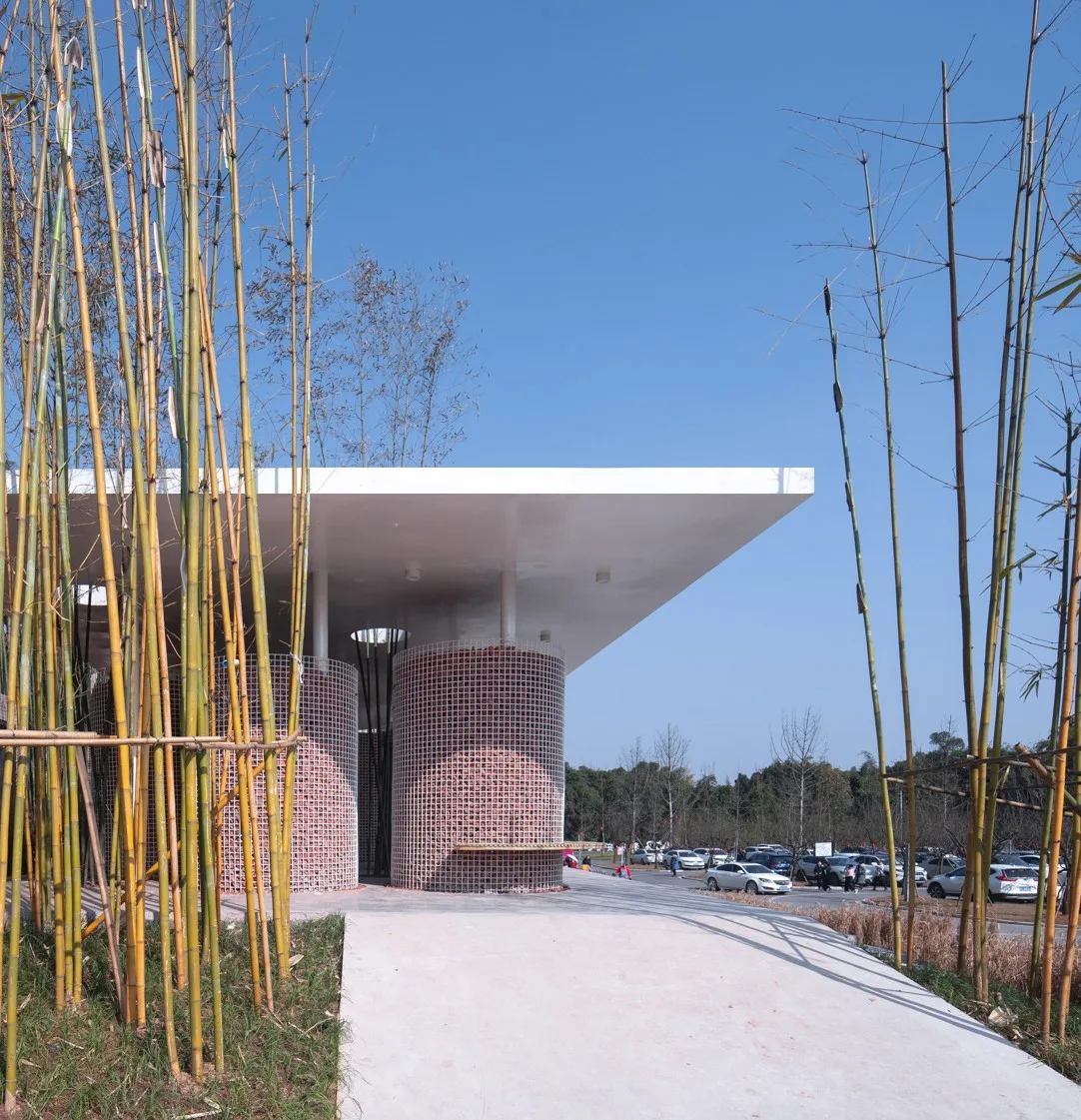 BIM Architecture | Bamboo Shadow Swinging Non Gender Public Restrooms: Anshi Roll Toilet/Row Building