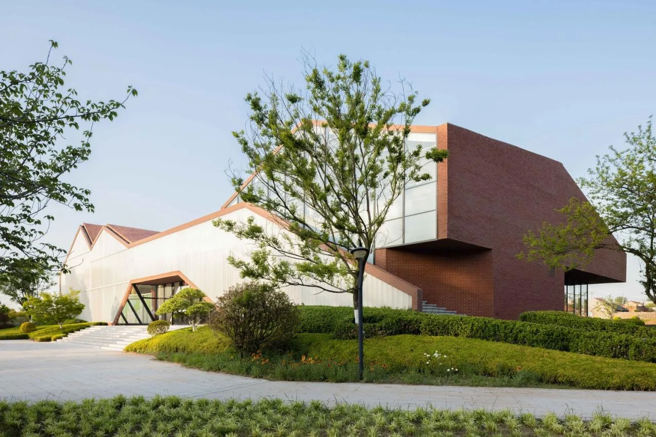 BIM Architecture | Carving Rural Jade, Waiting for Dust to Shine: Rural Revitalization Demonstration Zone Project Exhibition Center/Zou Yingxi - Chalan Architecture